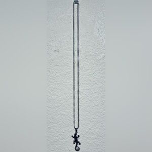 Vintage Silver-tone Lizard Pendant Necklace